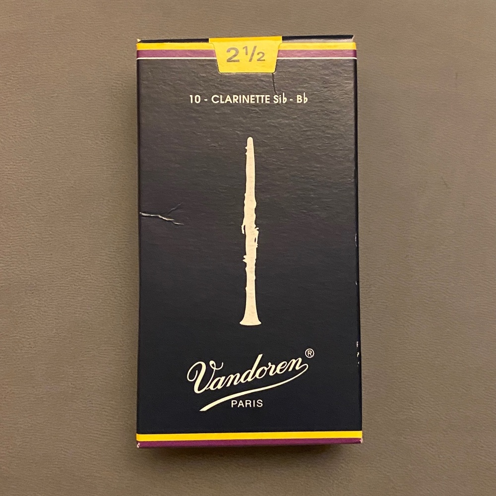 Vandoren CR1025 Traditional Bb Clarinet Reed - 2.5